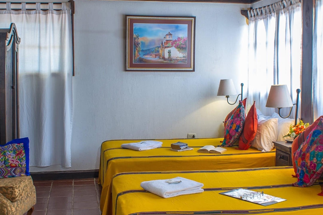 Camelias_Inn_room_GL-1