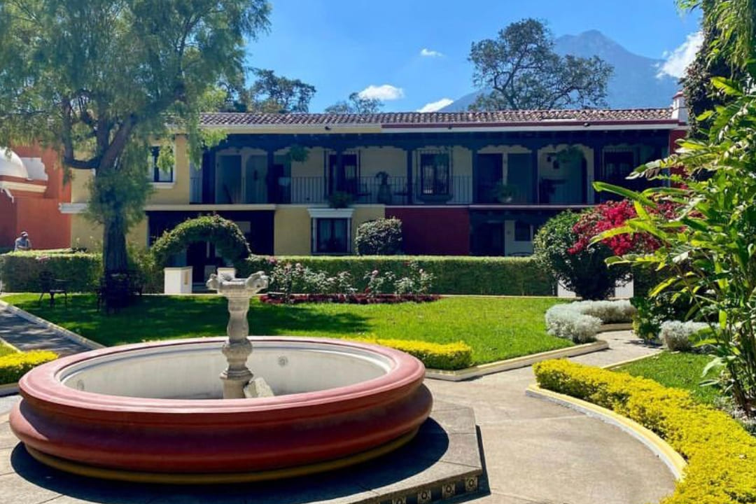 Villa_Colonial_exterior_GL-1